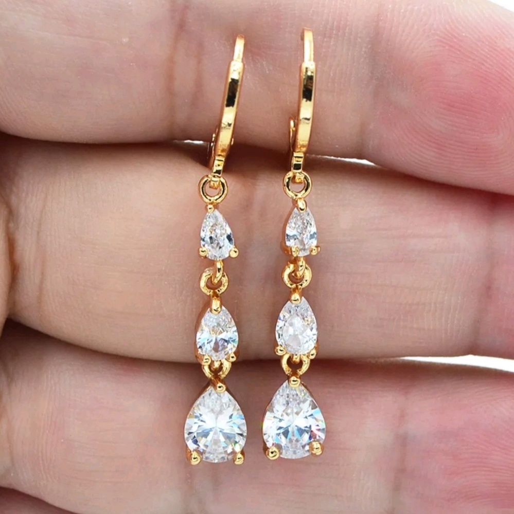 Beautiful 18K Gold Filled CZ Dangle Earrings♡
